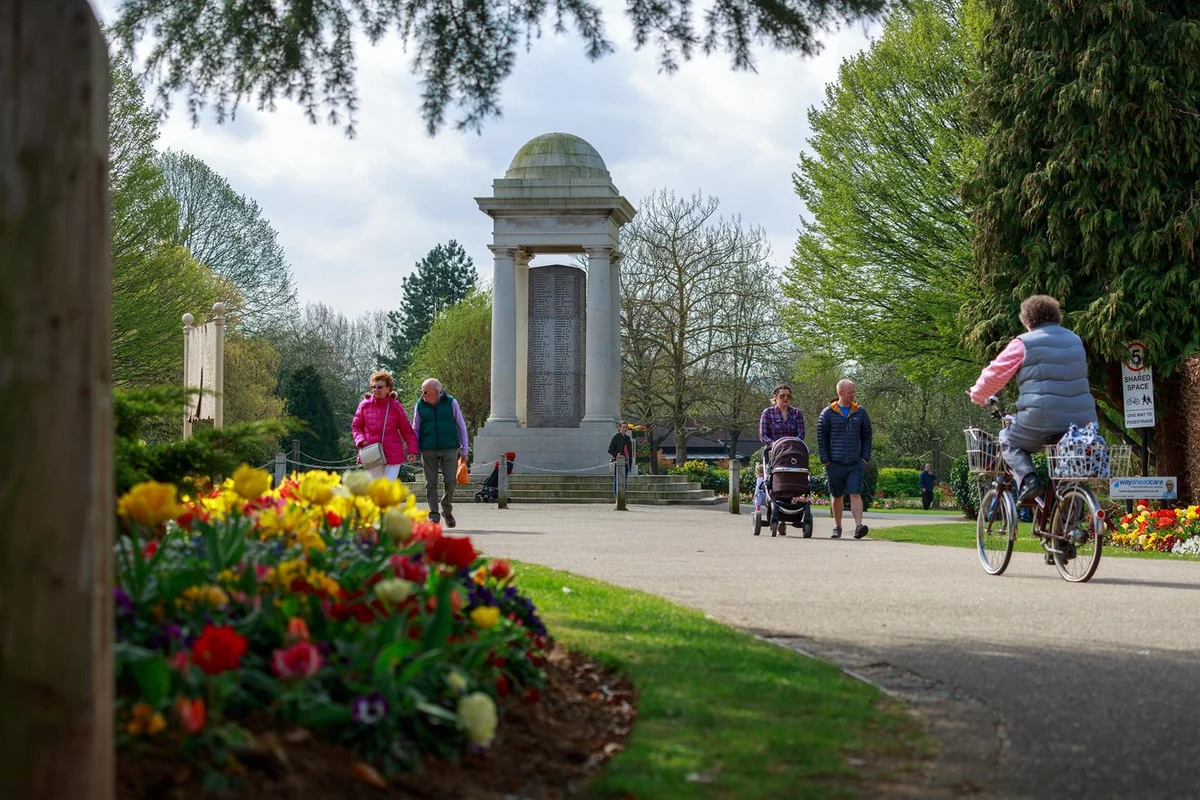 Vivary Park