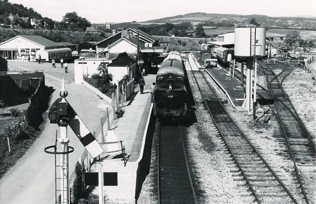 The Golden Age of Railway Posters - a Talk by Simon Baker